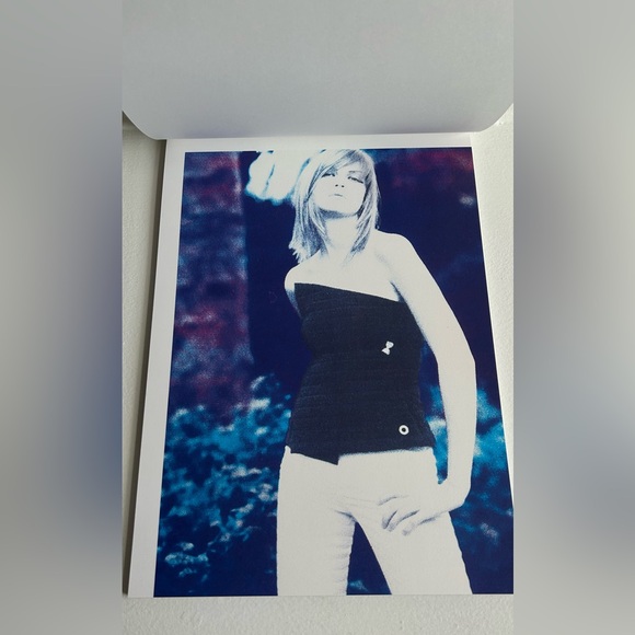 Chanel  Catalogue  2000 Pad Flip Design Collectable Photos By Karl Lagerfeld - Picture 11 of 16